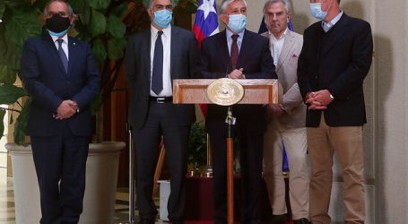 Senadores proponen extender plazo para emitir boletas electrónicas