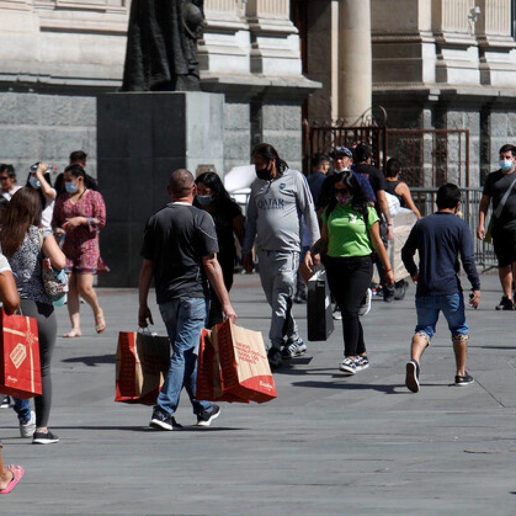 RM se mantiene en Transición y 9 comunas retroceden a Cuarentena