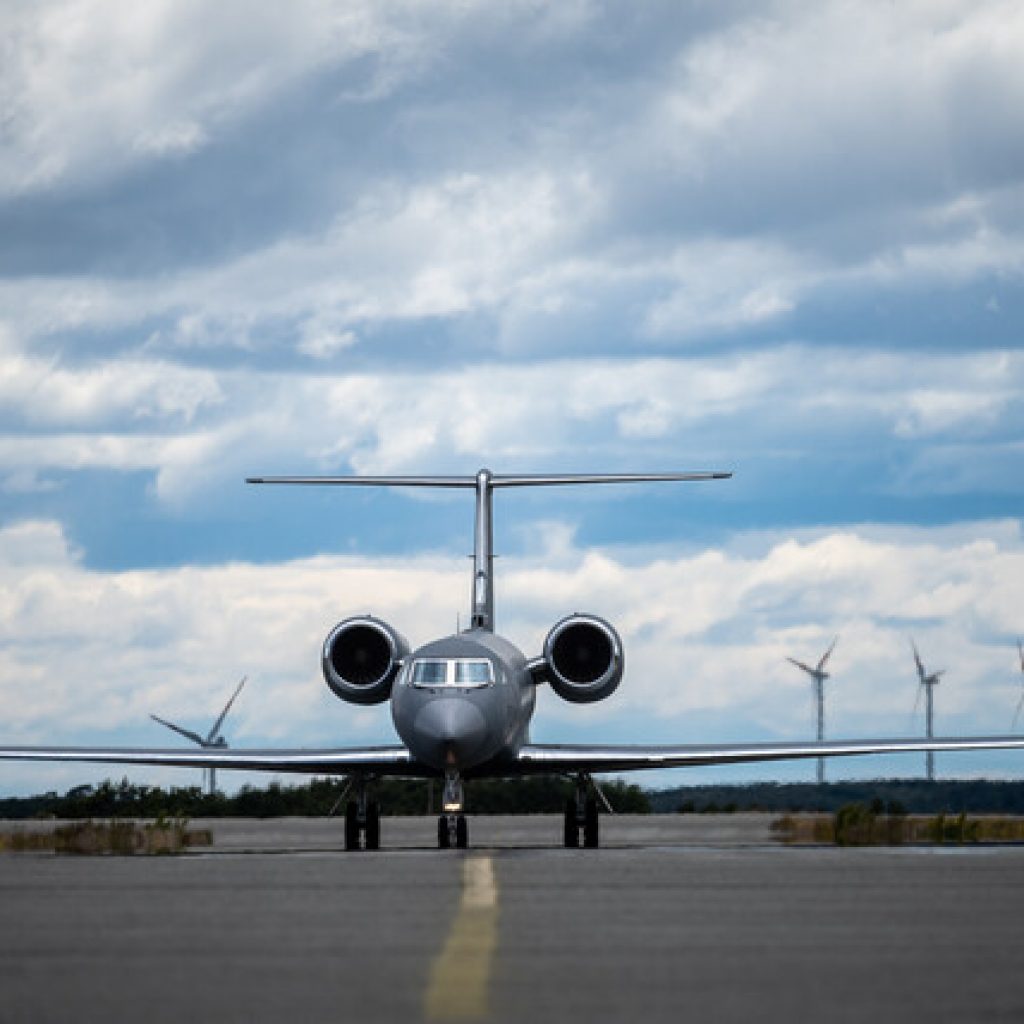 Autoridades indonesias pierden el contacto con un avión de pasajeros