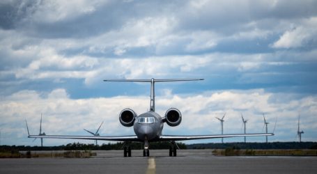 Autoridades indonesias pierden el contacto con un avión de pasajeros