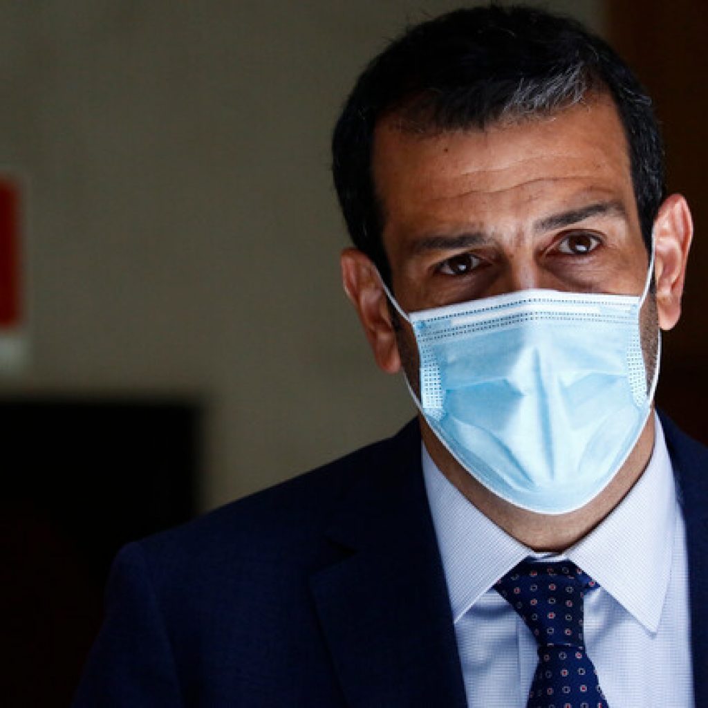 Delgado abordó posible acuerdo entre Chile Vamos y J.A. Kast