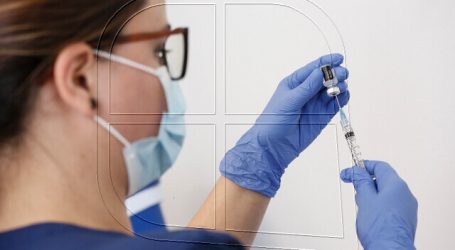 Autoridades de Salud participan del proceso de vacunación de segunda dosis