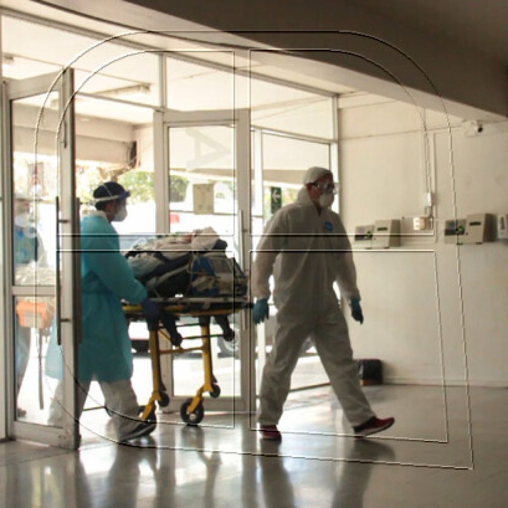 Hospital San Borja recibe primeros pacientes Covid trasladados de otras regiones