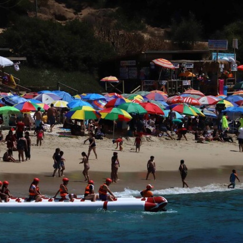 Valparaíso: Piden suspender permisos de vacaciones a comunas en fase 2