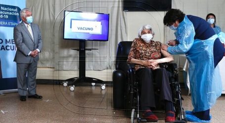 Covid-19: Comenzó la vacunación de adultos mayores en ELEAM de La Serena
