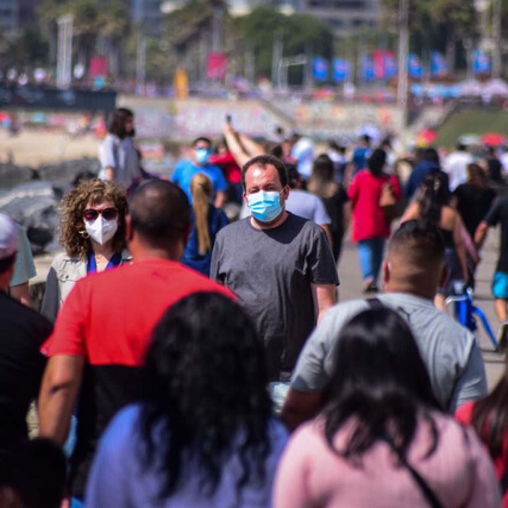 Covid-19: Minsal estudia regular permiso de vacaciones a regiones más colapsadas