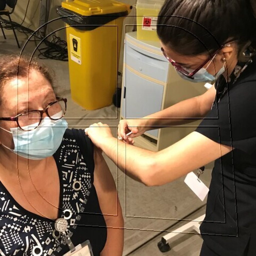 Arica: 1.345 funcionarios de salud recibieron primera dosis de vacuna Covid-19