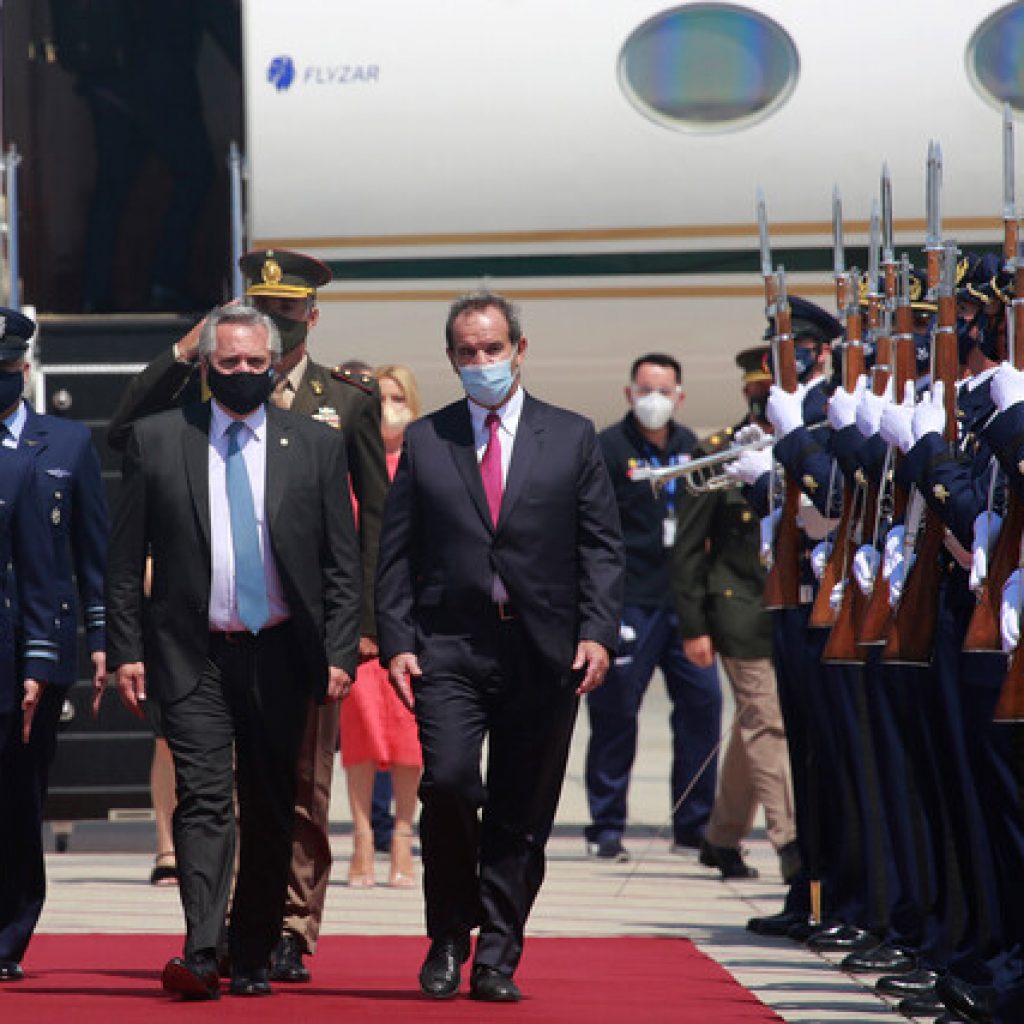 Arriba a Chile el Presidente Fernández para realizar primera visita oficial