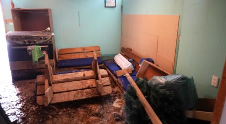 Copiapó: Rotura de matriz provoca anegamiento de viviendas en Tiltil Bajo