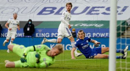 Premier: Leeds United de Bielsa vino desde atrás para superar al Leicester