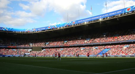 Francia se plantea la vuelta del público a los estadios en “3 o 4 semanas”