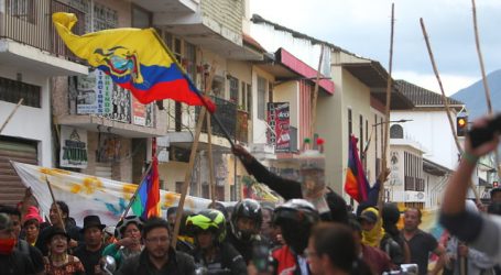Ecuador acude este domingo a las urnas ante un inminente colapso económico
