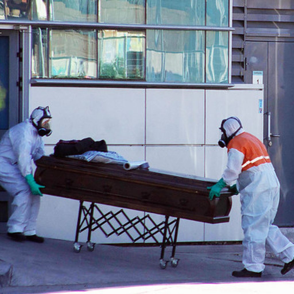 EEUU registra 73.000 contagios y 2.151 muertos por coronavirus en 24 horas