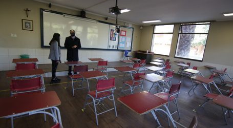 Santiago comenzará el año escolar 2021 con clases remotas