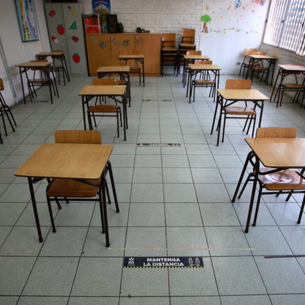 Alcaldes proponen retornar a clases presenciales el 15 de abril