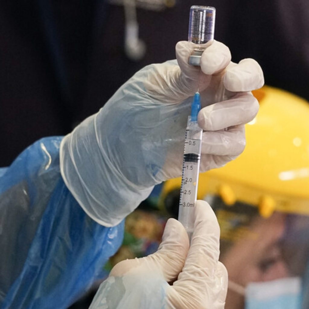 Comenzó en Chile proceso de vacunación masiva contra el Covid-19