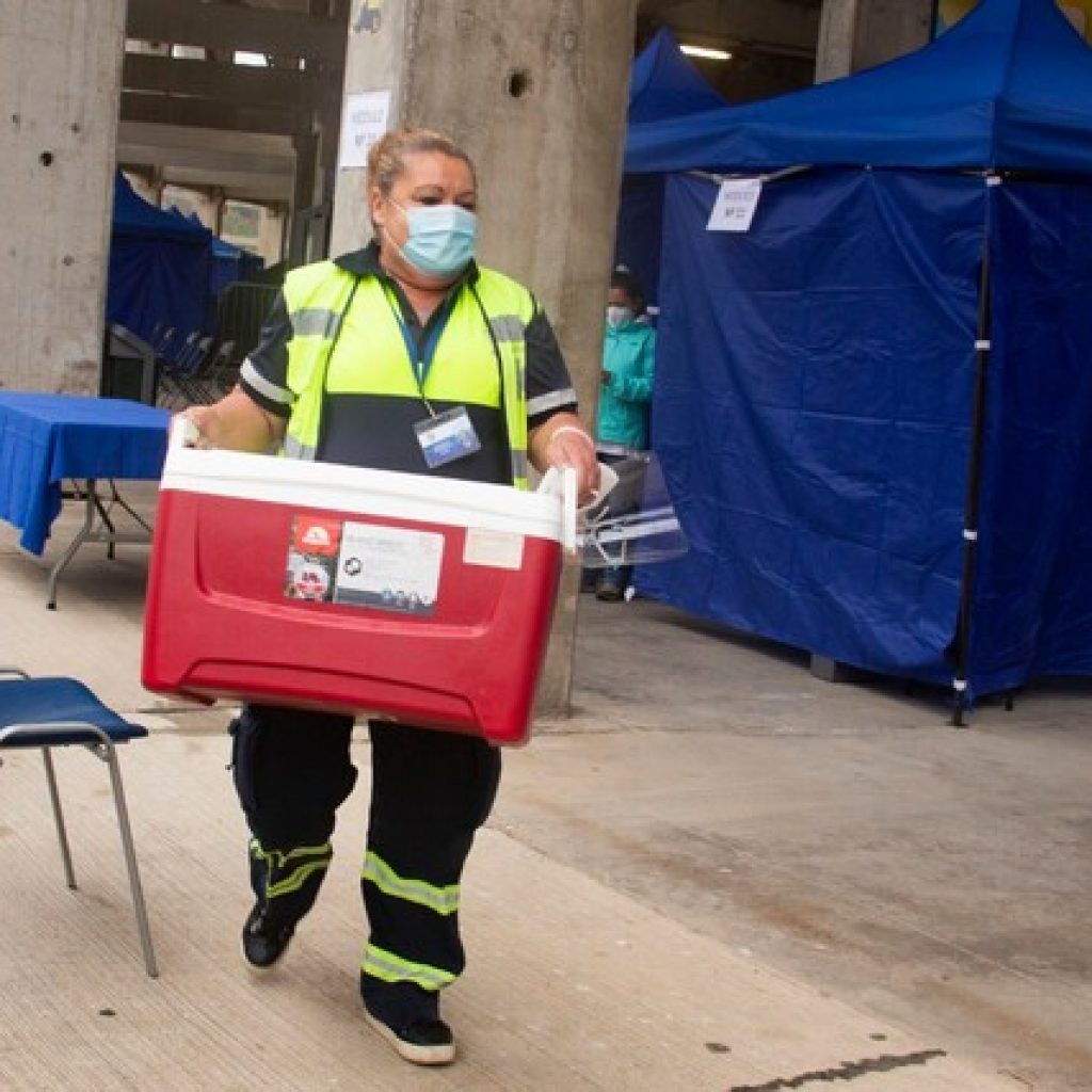 Se inició vacunación a profesores y trabajadores de la educación en Viña del Mar