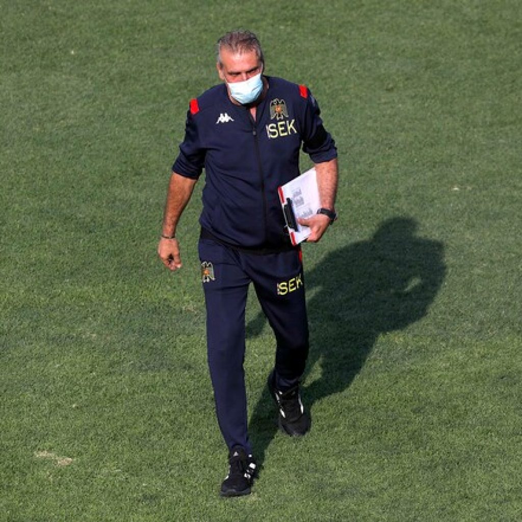 Pellicer: “Thomas Galdames y Carlos Palacios no van a salir de U. Española”