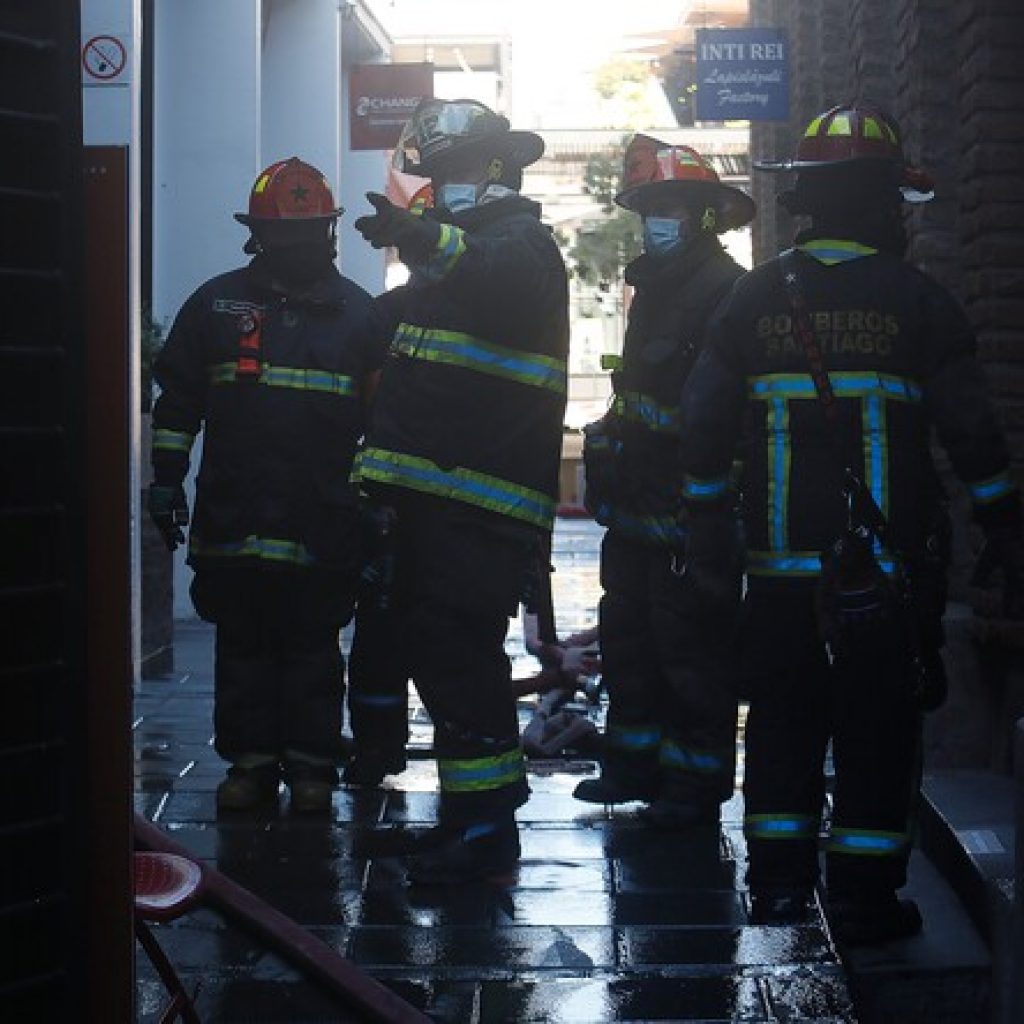 Cuatro casas incendiadas deja fiesta clandestina en Independencia
