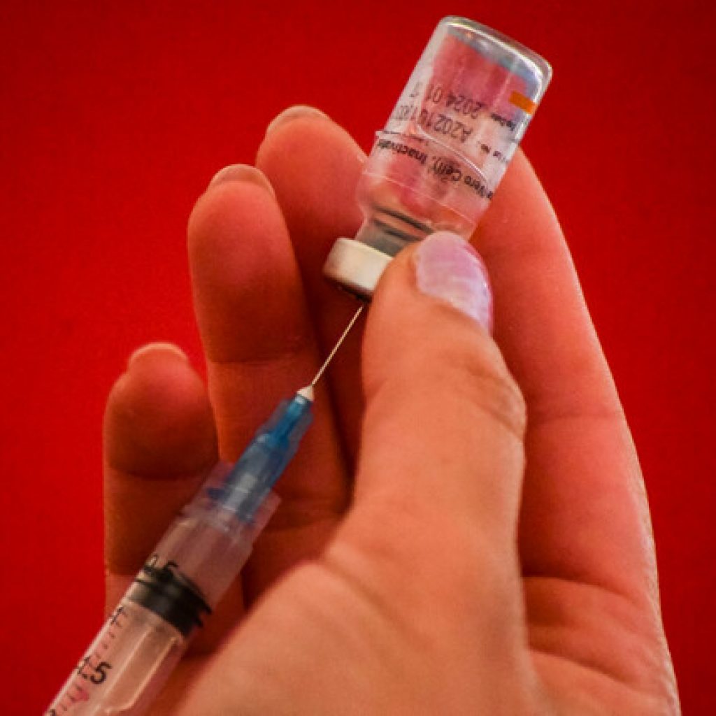 37 mil personas sanas han sido vacunadas en Chile contra el Covid-19