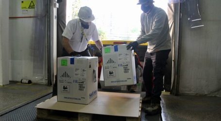 Llegan a Chile casi 190 mil vacunas de Pfizer-BioNTech contra el Covid-19