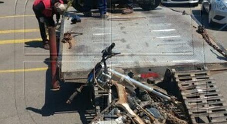 Retiran autos abandonados desde la vía pública en Viña del Mar