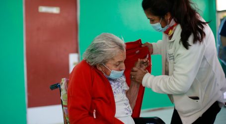Covid-19: 80 mil adultos mayores se han vacunado en la región de Coquimbo