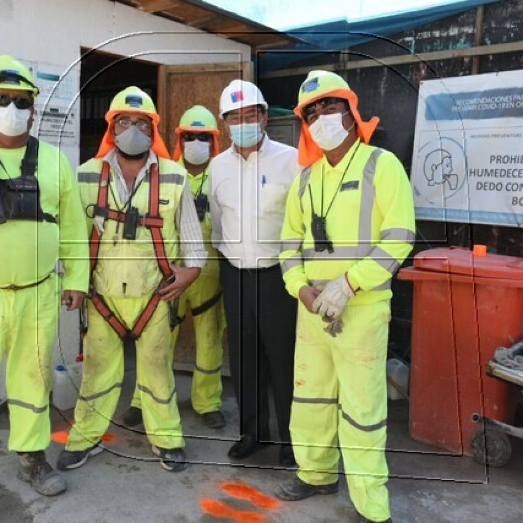 Autoridades llaman a continuar con las medidas sanitarias en la construcción