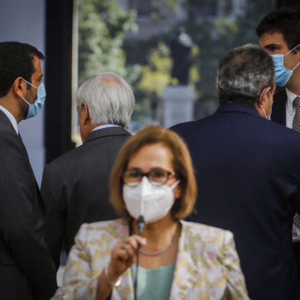 Delgado se habría disculpado por desaire a la presidenta del Senado