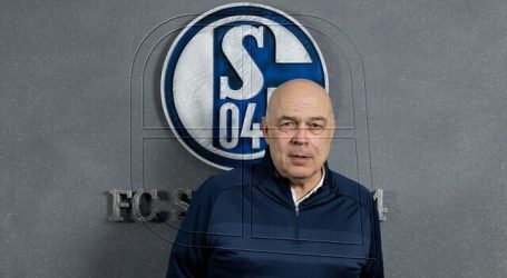 El Schalke destituye a Christian Gross y nombra a su quinto DT de la temporada