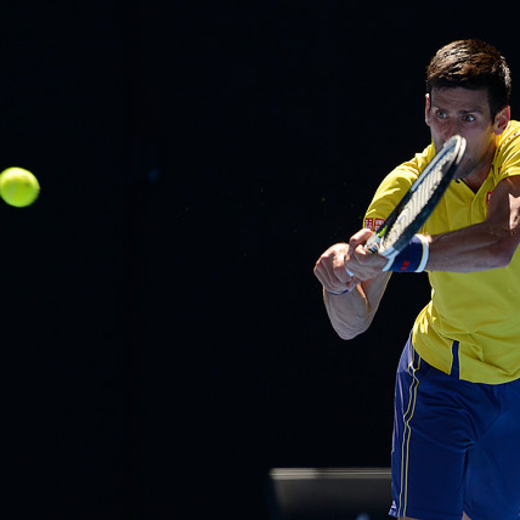 Tenis: Djokovic comienza firme en la búsqueda de su noveno título en Australia