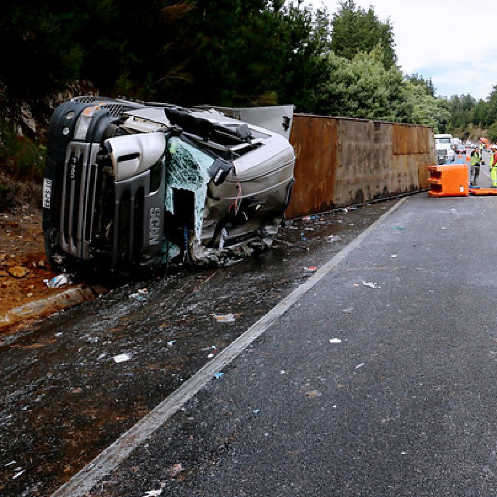 Un fallecido y un herido grave dejó accidente de tránsito en Los Lagos