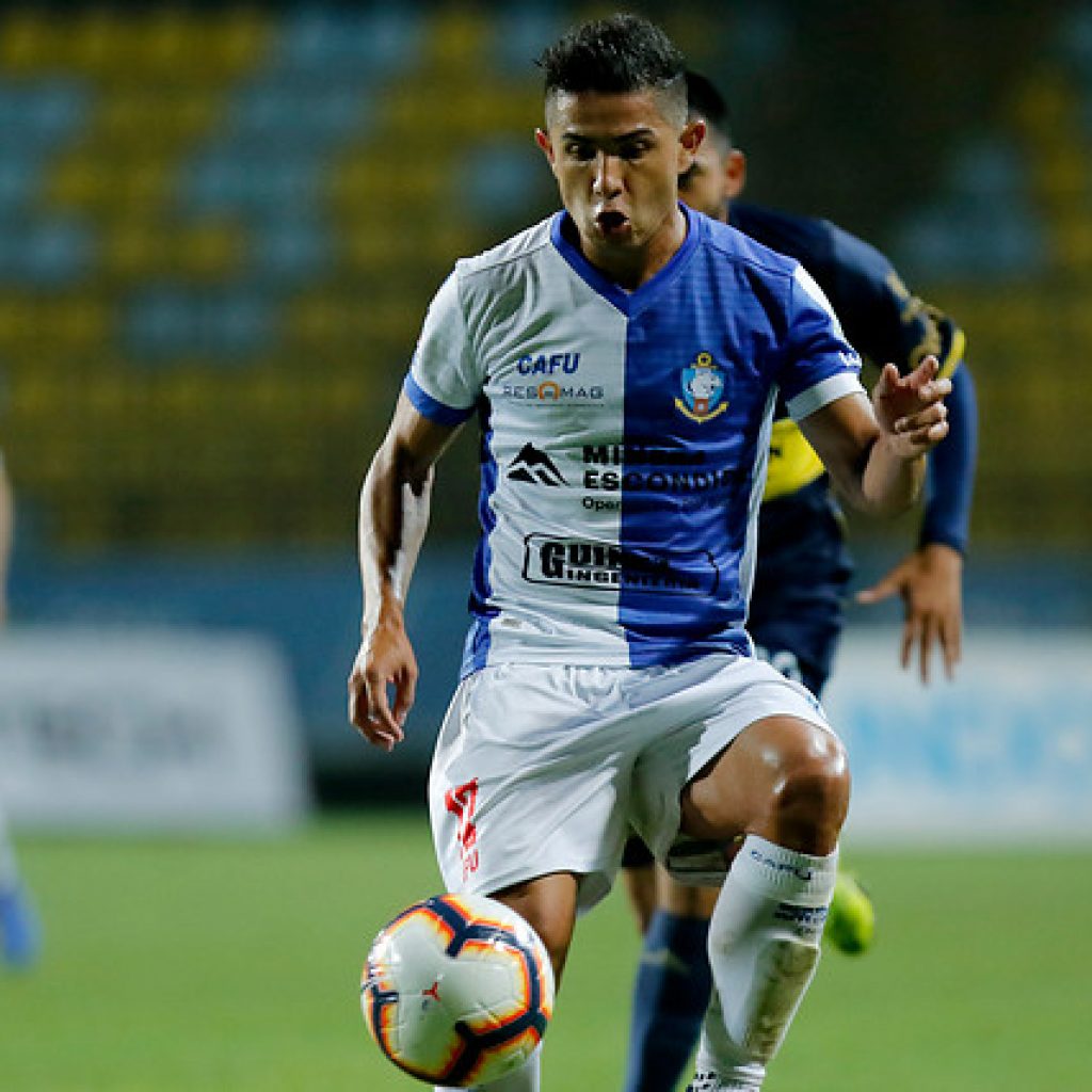 Felipe Flores: "Firmé por Barnechea porque estaba el profe Jaime Pizarro"