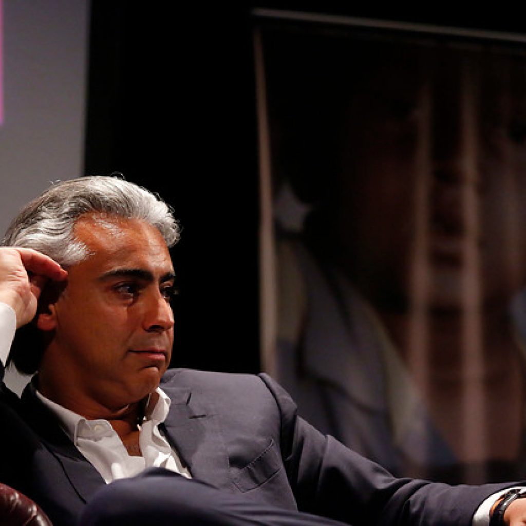 Marco Enríquez-Ominami pide a oposición y oficialismo devolver el foco político