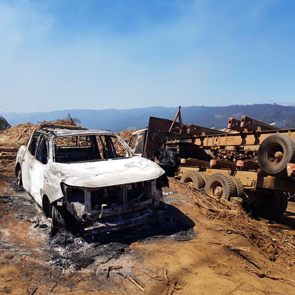 Ataque incendiario en el Biobío dejó cuatro máquinas forestales destruidas
