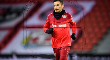 Bundesliga: Leverkusen con Aránguiz no levanta cabeza al caer ante Hertha Berlin