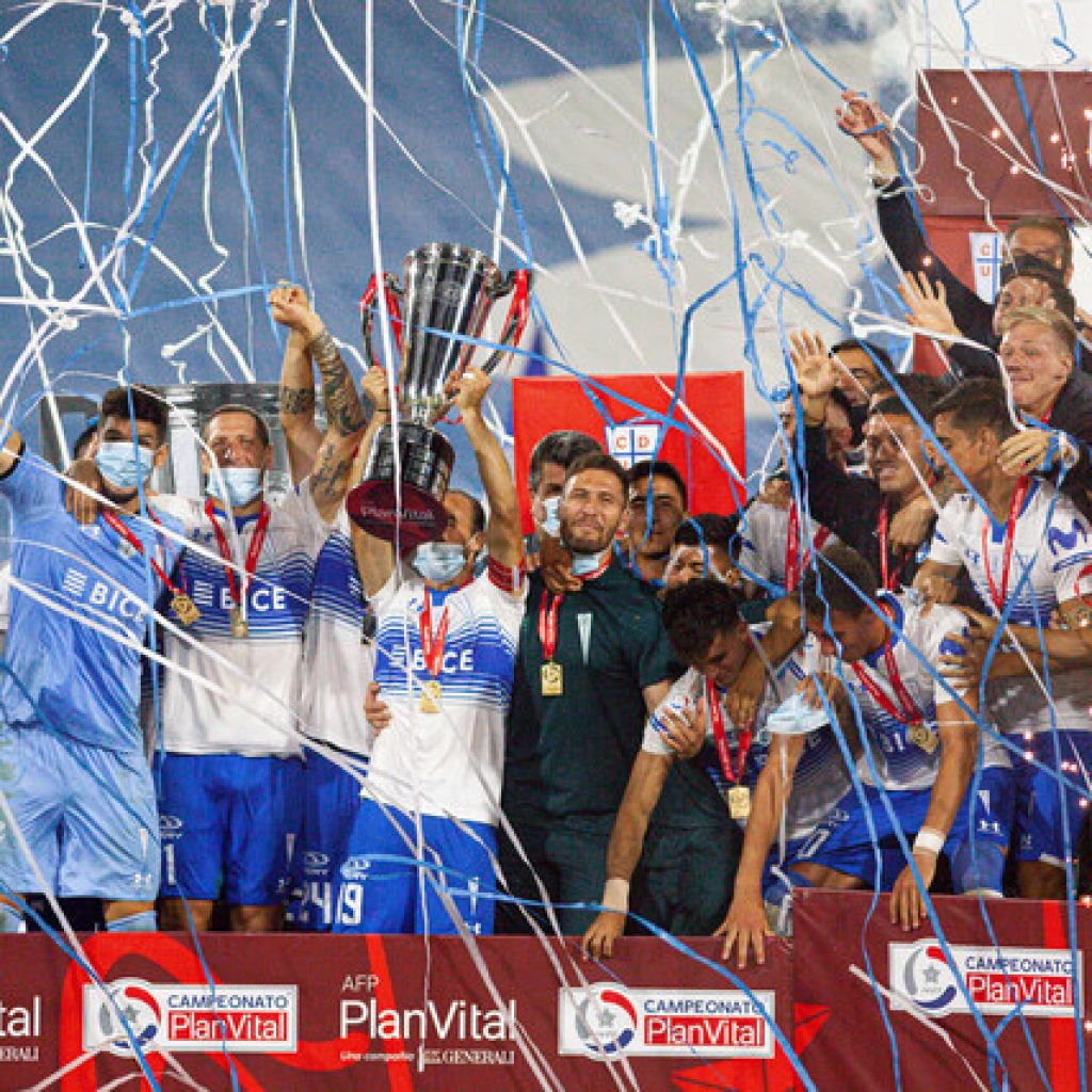 La UC domina en los premios del fútbol chileno en encuesta del Mejor de América