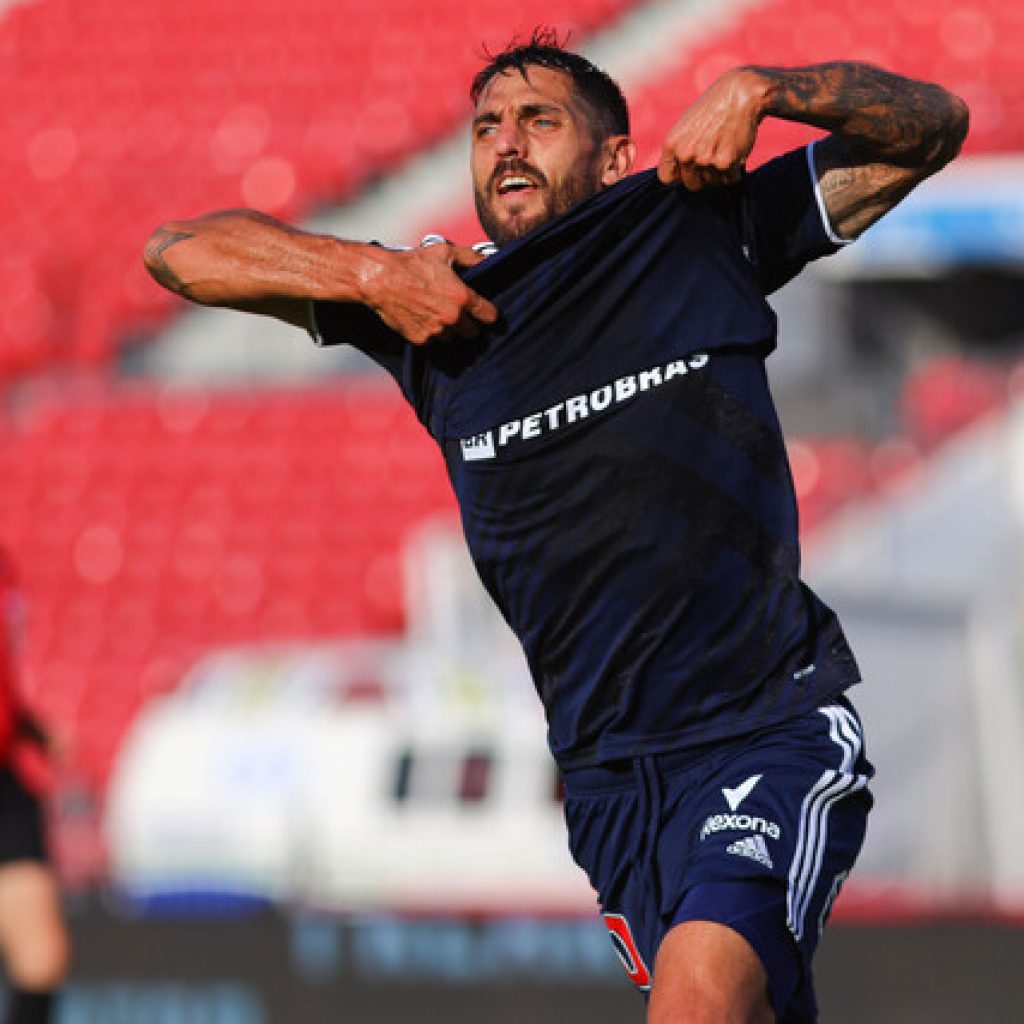 Larrivey: "Tenemos plantel para pelearle a la Católica y ganar el torneo"