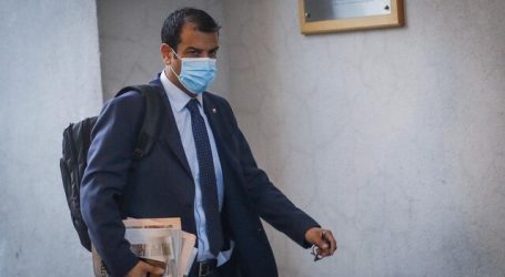 Ministro Delgado acude a la Onemi por posible riesgo de tsunami menor