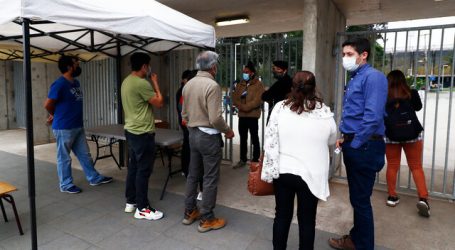 Suspenden vacunación en Estadio Sausalito por falta de entrega de dosis