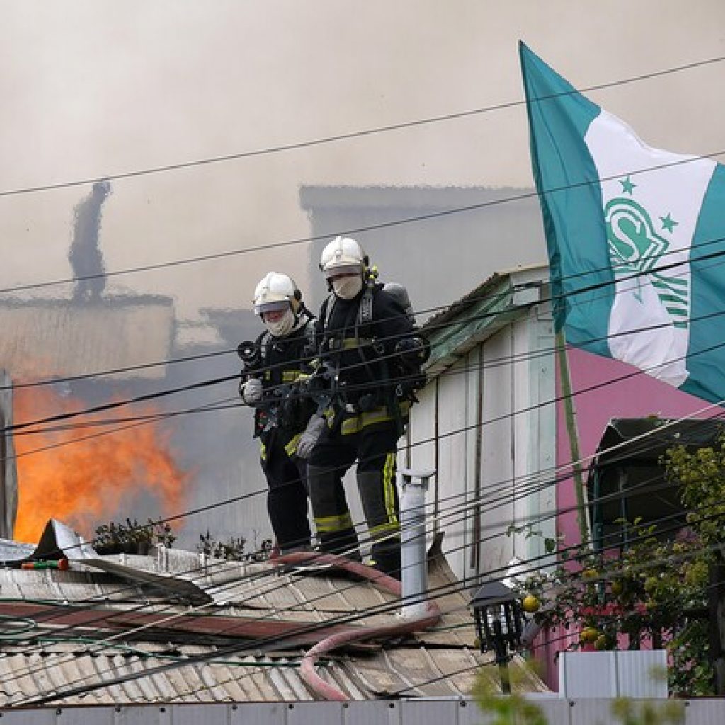 Valparaíso: 5 viviendas fueron afectadas por incendio en el cerro Rocuant