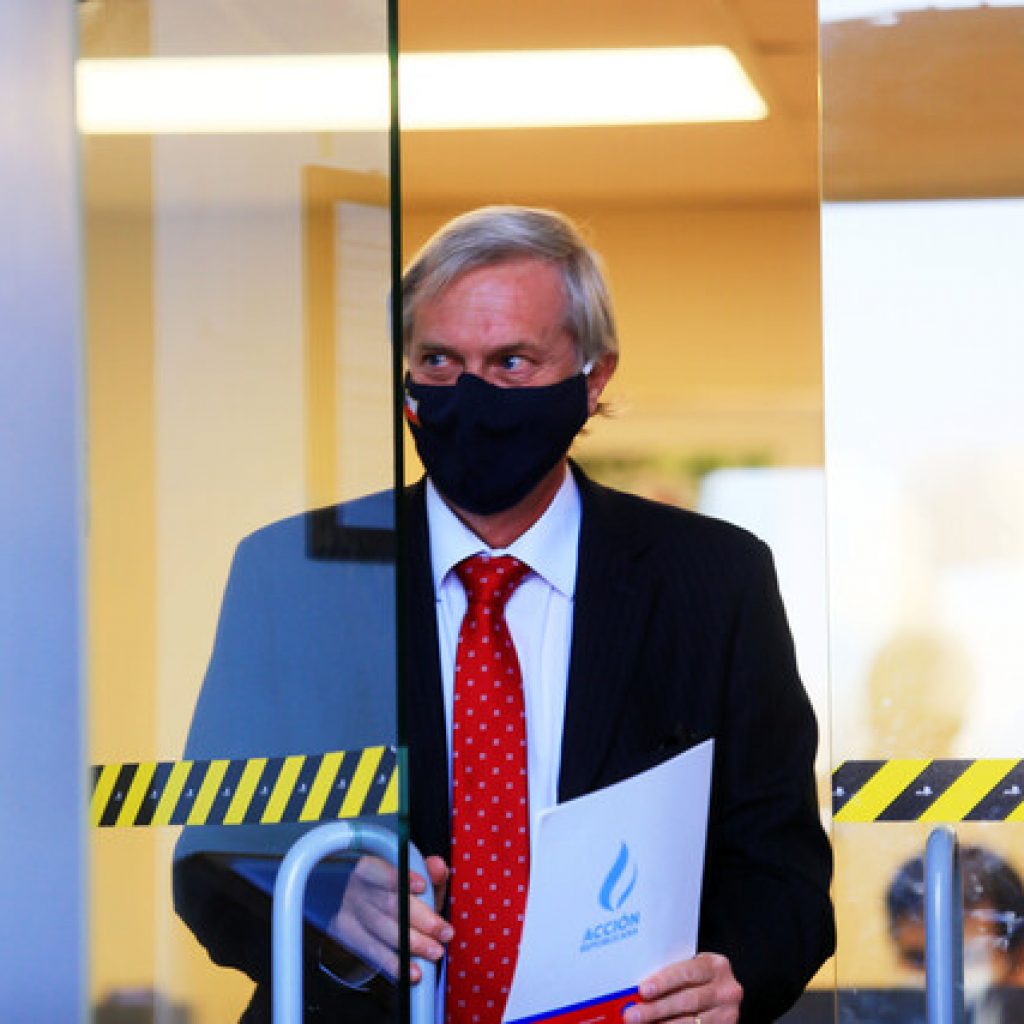 José Antonio Kast fue hospitalizado ante complicaciones por Covid-19