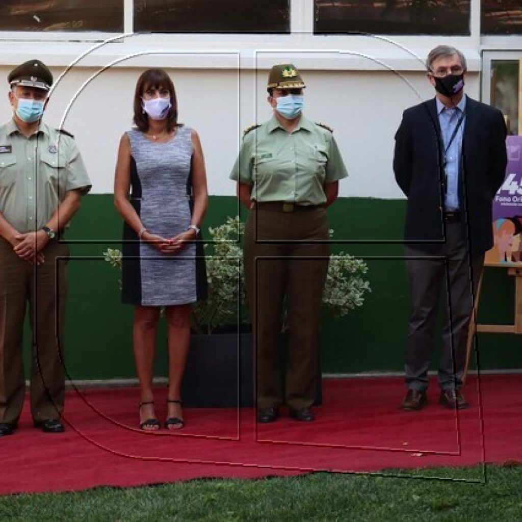 Ministra Zalaquett inaugura sala de atención VIF en Lo Barnechea