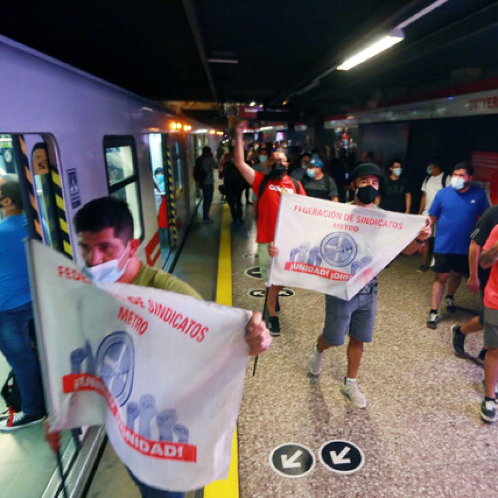 Metro de Santiago informó el restablecimiento del servicio en la Línea 1