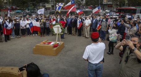 Ex militares rindieron honores al monumento del general Manuel Baquedano