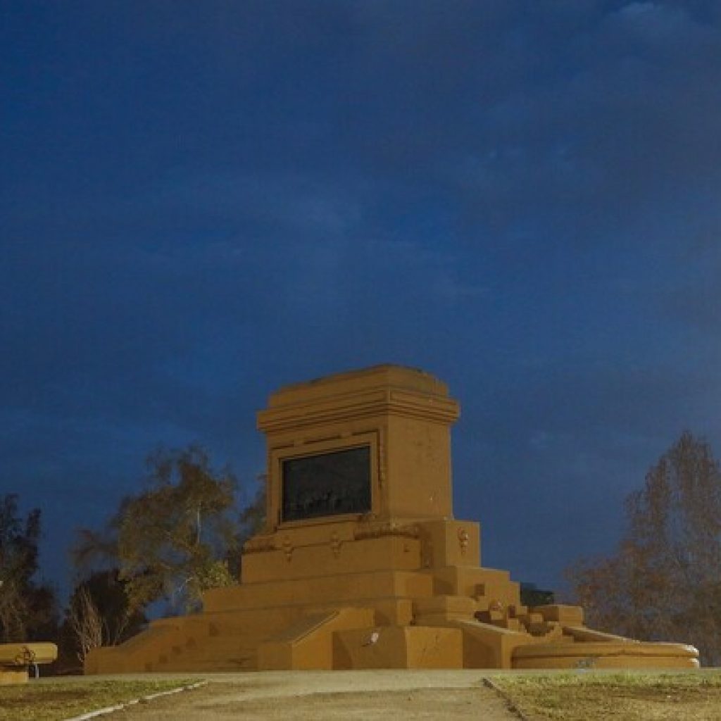 Retiro del monumento a Baquedano terminó con 5 personas detenidas