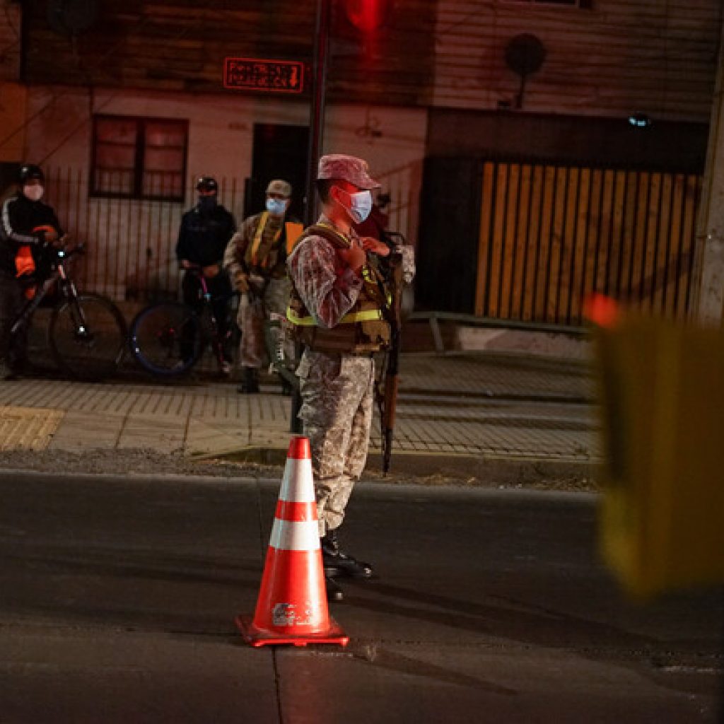 Asistentes a culto religioso se enfrentaron a fiscalizadores en Los Ángeles