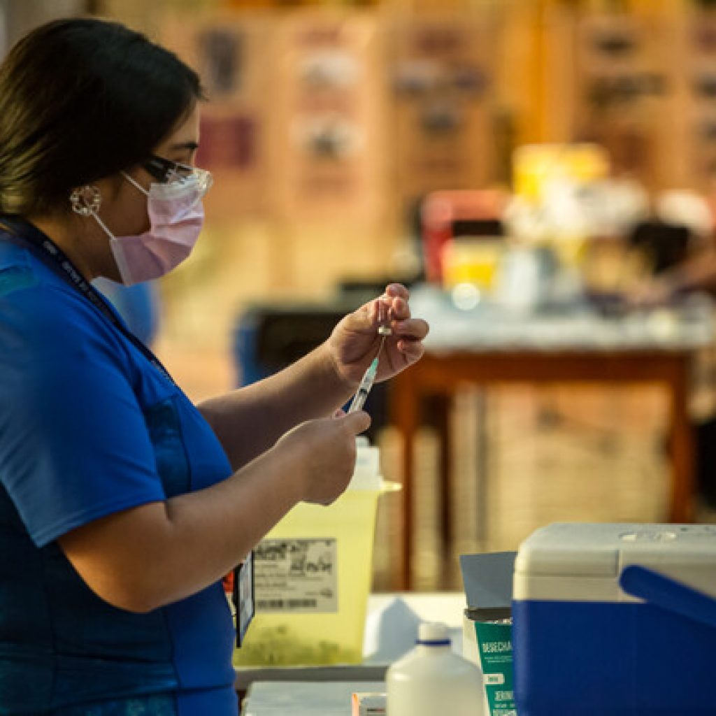 Más de 5 millones 940 mil personas han sido vacunados contra COVID-19 en Chile