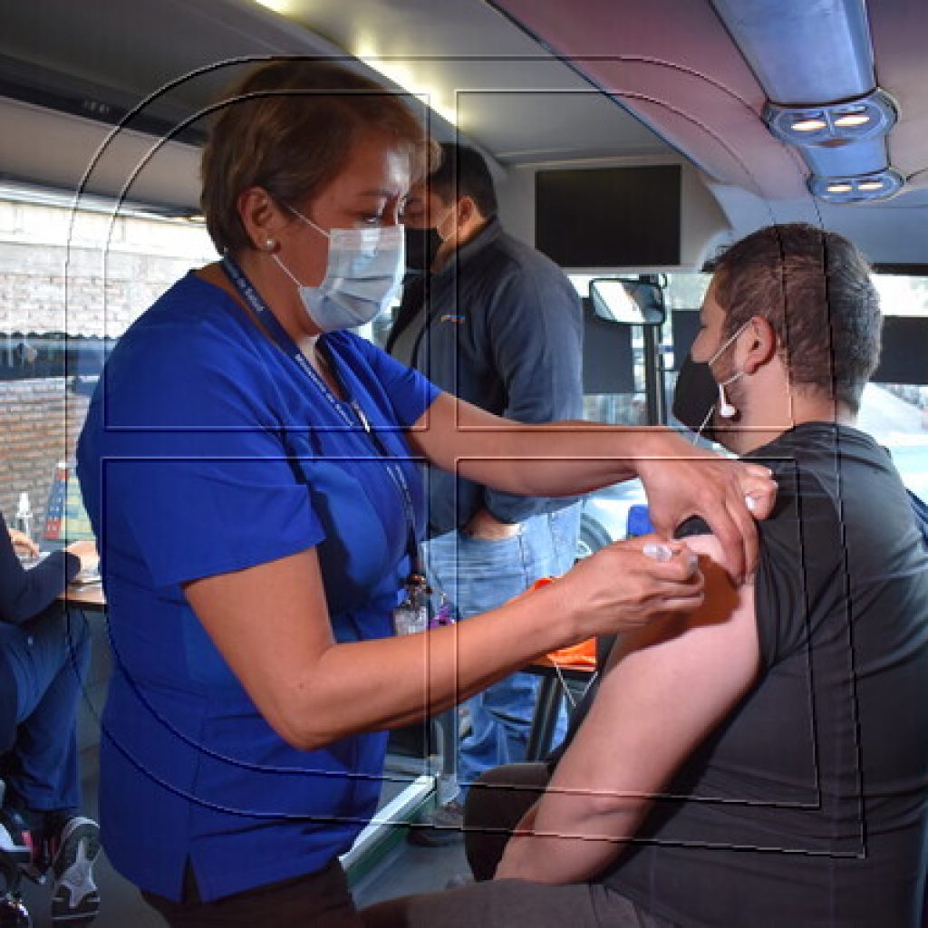 Más de 100 mil trabajadores del transporte ya fueron vacunados en todo el país