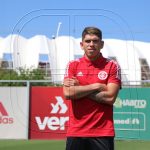 Podría debutar hoy: Carlos Palacios quedó habilitado para jugar por el Inter